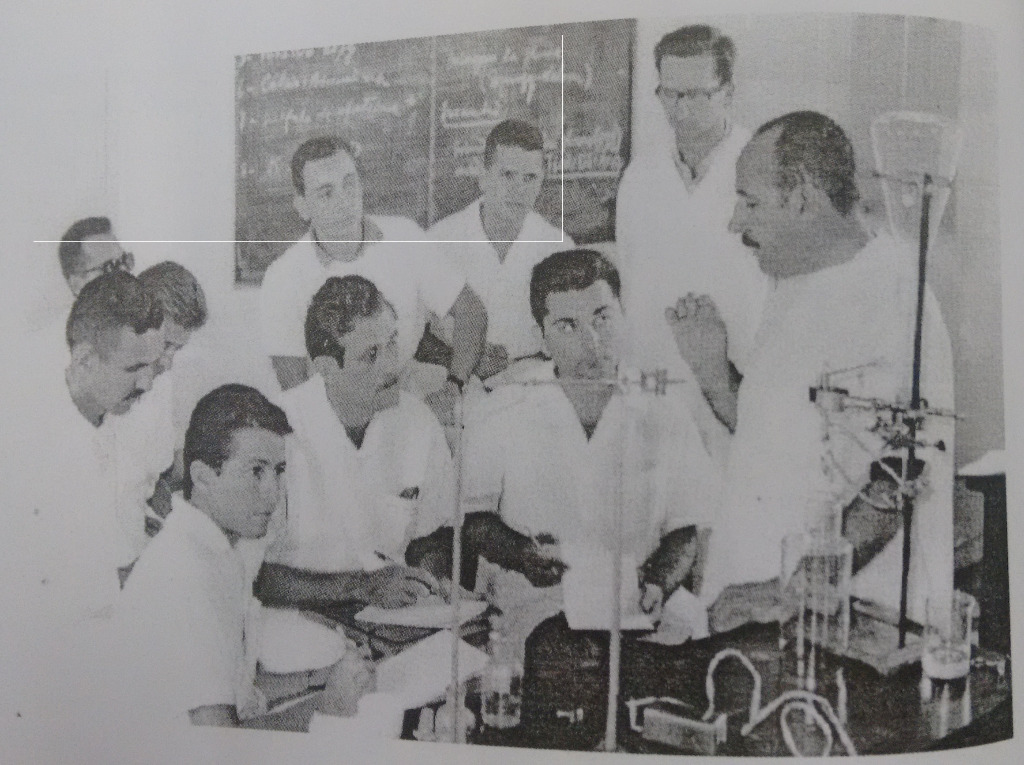 03_Aula do prof. Heitor Medina_1966.jpg